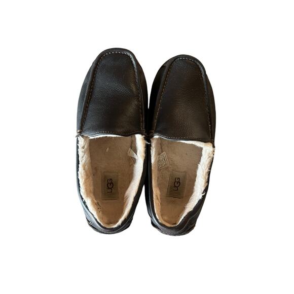 UGG Men’s Ascot Leather Slipper - Lined / Slip In - Foam Foot Bed - size 9 US - Picture 4 of 7